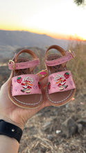 Load image into Gallery viewer, Fresita Pink Buckle
