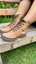 Cargar imagen en el visor de la galería, Brenda - Tan Embroidered Floral Boots PREORDER