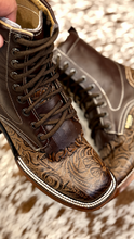 Cargar imagen en el visor de la galería, Botas Lacer Cinceladas- PREORDER