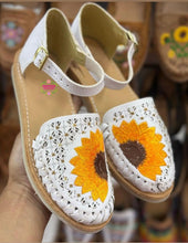 Load image into Gallery viewer, White Sunflower Buckle Huaraches PREORDER