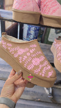 Load image into Gallery viewer, Conchita - Warm Pink Tan Warm