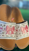 Cargar imagen en el visor de la galería, White Coquette - Mexican Pink Bow Sandals