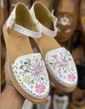 Load image into Gallery viewer, Galy Mommy and Me - White Buckle Huaraches PREORDER