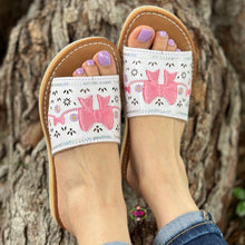 Cargar imagen en el visor de la galería, White Coquette - Mexican Pink Bow Sandals
