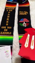 Load image into Gallery viewer, *2026* Dedicado a mis padres - Ejemplo Black Graduation Stole Sarape Sash IN STOCK