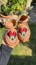 Cargar imagen en el visor de la galería, Minnie Tan Buckle PREORDER