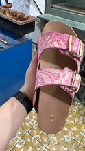 Cargar imagen en el visor de la galería, Carmen - Pink Tooled Leater Sandals