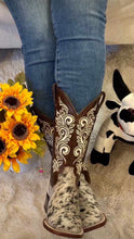 Cargar imagen en el visor de la galería, Cowhide Leather Boots