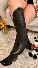 Load image into Gallery viewer, Bull Laser Negro - Black Leather Boots PREORDER