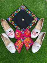 Load image into Gallery viewer, Embroidered graduation cap topper (w/o button) IN STOCK