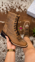 Load image into Gallery viewer, Botas Lacer - Cobre Laced Boots