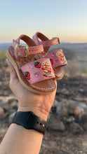 Load image into Gallery viewer, Fresita Pink Buckle