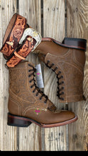 Cargar imagen en el visor de la galería, Botas Lacer - Cobre Laced Boots