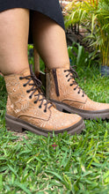 Cargar imagen en el visor de la galería, Brenda - Tan Embroidered Floral Boots PREORDER