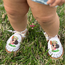 Load image into Gallery viewer, Moana White Lace up