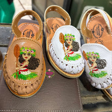 Load image into Gallery viewer, Moana White Lace up