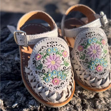 Cargar imagen en el visor de la galería, Rosaura Buckle PREORDER