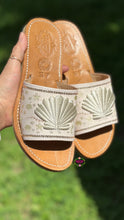 Load image into Gallery viewer, Seashell - Mexican Conchita Sandals