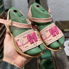 Cargar imagen en el visor de la galería, Coquette 3D Double Bow Pink Sandal