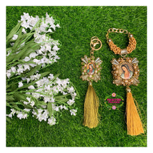 Load image into Gallery viewer, San Judas con Virgencita - St Jude and Virgin Mary Keychain and Car Blessing