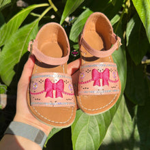 Cargar imagen en el visor de la galería, Coquette 3D- Pink Bow Buckle