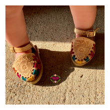 Cargar imagen en el visor de la galería, Miranda - Tooled Buckle Huaraches