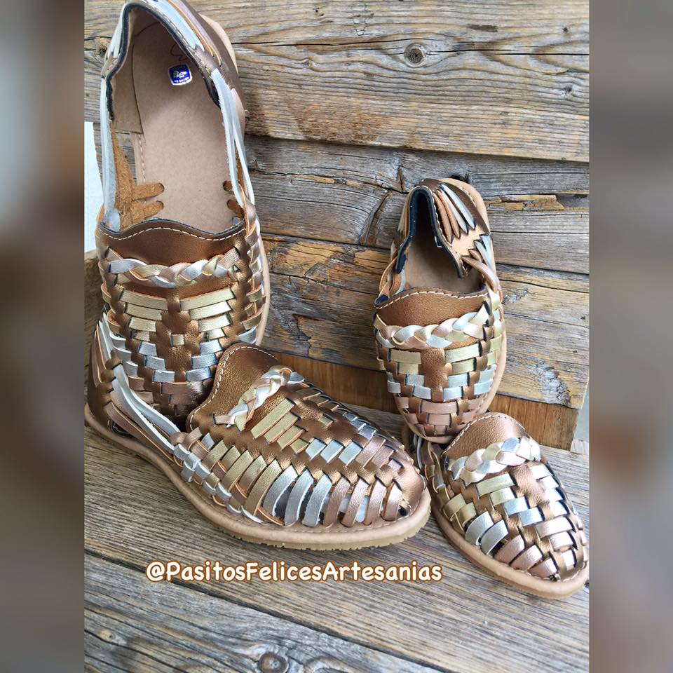 Tres Oros huaraches in Gold PasitosFelicesArtesanias