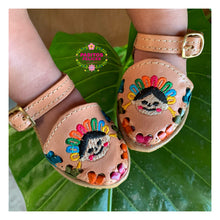 Cargar imagen en el visor de la galería, Muñeca Lele - Tan