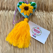 Load image into Gallery viewer, Sunflower hearts