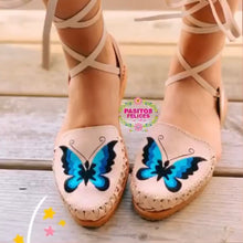 Cargar imagen en el visor de la galería, Mariposa Morfo - Embroidered Morpho Flat Lace up