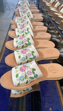 Cargar imagen en el visor de la galería, Karissa - White Leather Sandals