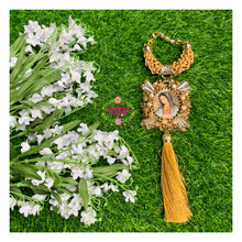 Load image into Gallery viewer, San Miguel Arcángel con Virgencita - Keychains