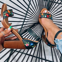 Load image into Gallery viewer, Primavera Heels - Cafe pastel