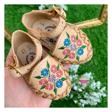 Cargar imagen en el visor de la galería, Primavera Yute - Embroidered Spring Espadrilles