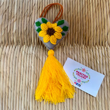 Load image into Gallery viewer, Sunflower hearts