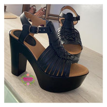 Cargar imagen en el visor de la galería, Paloma negra - Black Platform heels