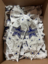 Load image into Gallery viewer, Cowboys Embroidered Bow - Moño Blanco
