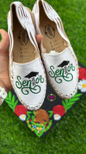 Cargar imagen en el visor de la galería, Senior 2026 - Black and Green Leather Flats
