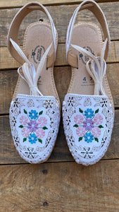 Primavera Blanca - White Embroidered Leather Lace up Huaraches