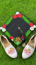 Cargar imagen en el visor de la galería, Senior 2026 - Gold and Red Leather Flats
