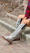 Load image into Gallery viewer, Cowhide Botas- Boots PREORDER
