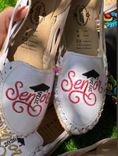 Cargar imagen en el visor de la galería, Red Senior - Embroidered Flats
