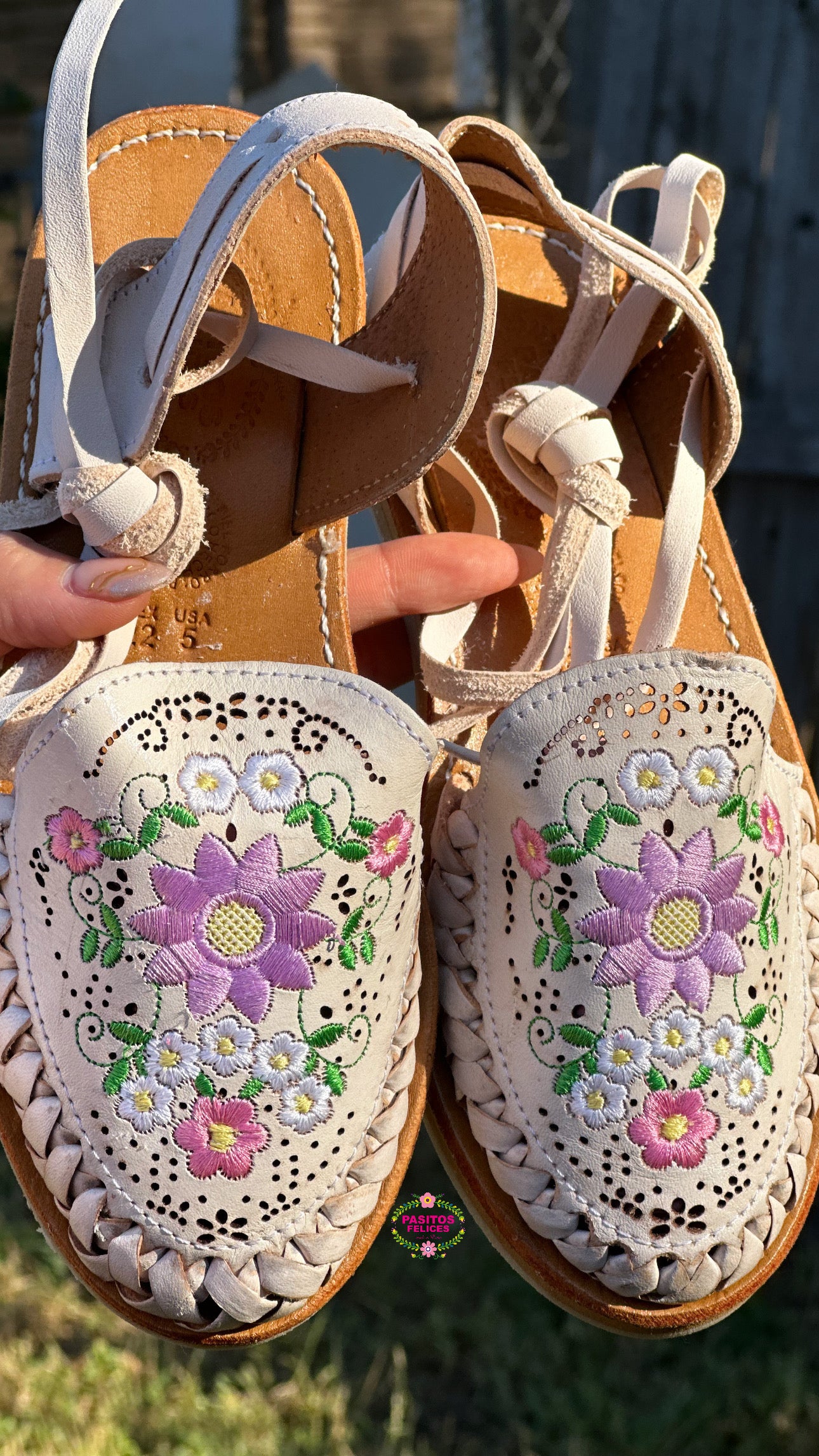 Rosaura Natural- Embroidered Lace Up Huaraches - Main Image