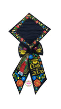 Cargar imagen en el visor de la galería, Tulipán - Tulip Floral Embroidered graduation cap topper
