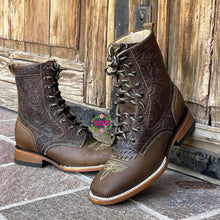 Load image into Gallery viewer, Botas Lacer - Cobre Laced Boots
