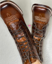 Load image into Gallery viewer, Botas Lacer - Shedron Leather Tooled Boots
