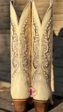 Cargar imagen en el visor de la galería, Yuli Hueso - Bone Leather Boots
