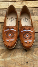 Load image into Gallery viewer, Tan Tribal - Embroidered Flats
