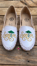 Cargar imagen en el visor de la galería, Senior 2026 - Gold and Green Leather Flats
