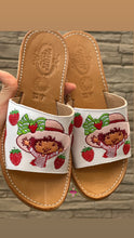 Cargar imagen en el visor de la galería, Fresa - Embroidered white sandal
